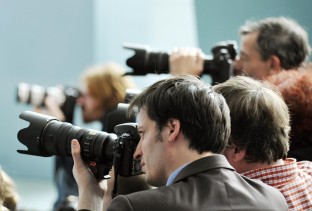 Pressefotografen bei der Arbeit im Bundeskanzleramt