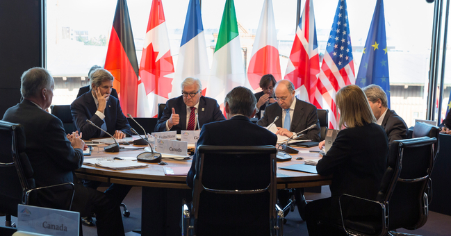 The G7  ministers of foreign affairs meet in Lübeck's Hanseatic Museum.