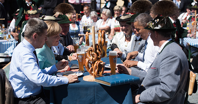 Chancellor Angela Merkel and US President Barack Obama meet in Krün.