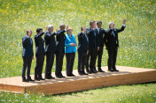 Group photo of the G7 heads of state and government: Tusk (European Council), Abe (Japan), Harper (Canada), Obama (USA), Merkel (Germany), Hollande (France), Cameron (UK), Renzi (Italy), Juncker (European Commission) (from left)